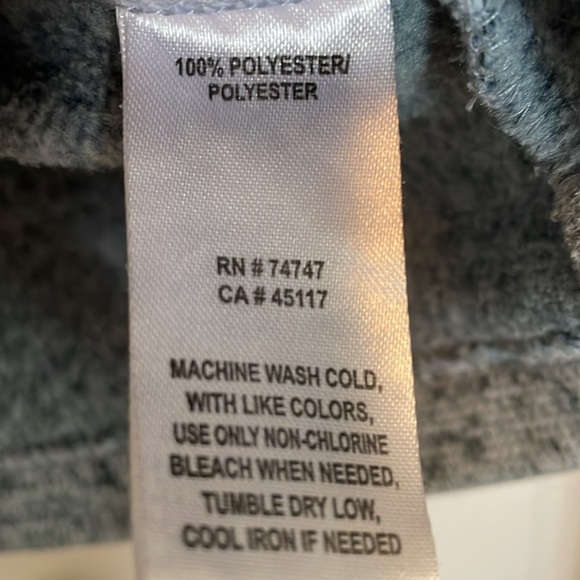 Women’s Natural Reflections XL quarter “zip” pullover. (no zip but buttons) - Picture 4 of 8